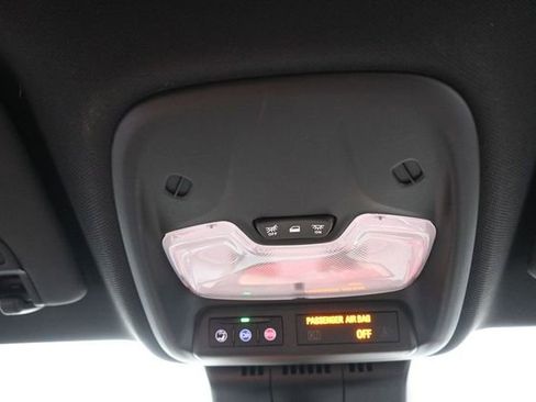 Used 2024 Chevrolet Colorado W/T RWD image 26