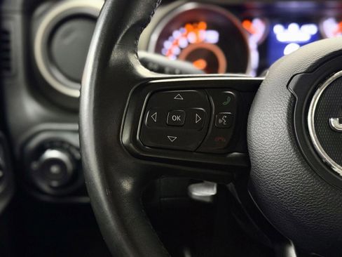 Used 2019 Jeep Wrangler Unlimited Sport S image 17