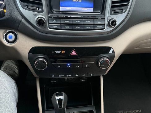 Used 2016 Hyundai Tucson Sport image 21