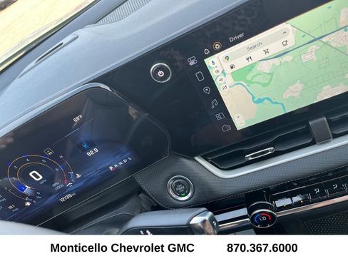 Used 2025 Chevrolet Equinox LT w/ Convenience Package II image 22