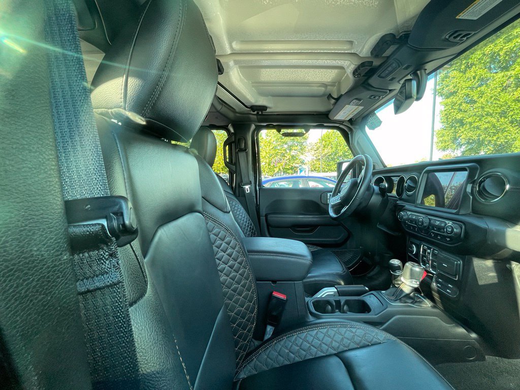 Used 2021 Jeep Gladiator Overland AWD/4WD image 12