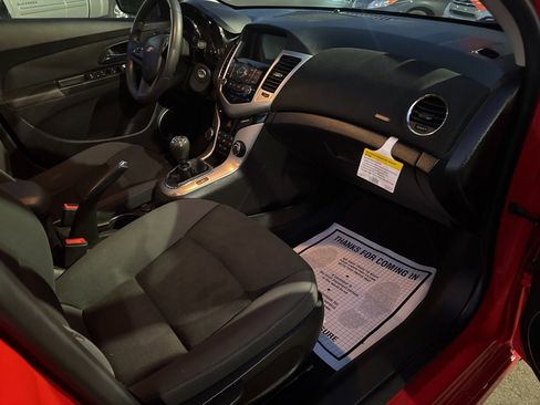 Used 2016 Chevrolet Cruze LT w/ Sun And Sound Package image 46