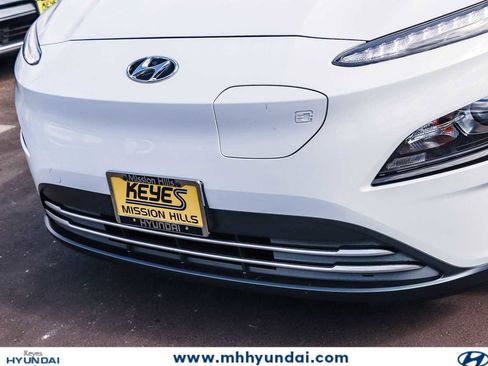 Certified 2023 Hyundai Kona SE FWD image 8