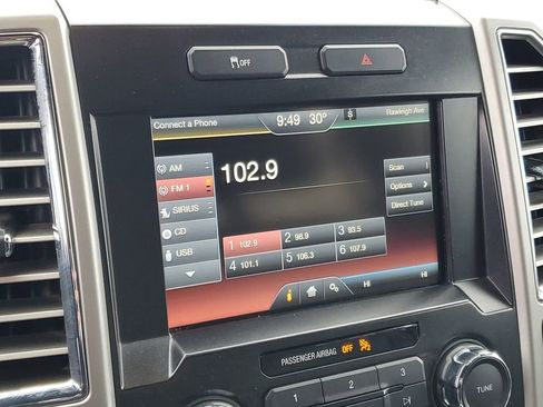 Used 2015 Ford F150 Lariat image 17