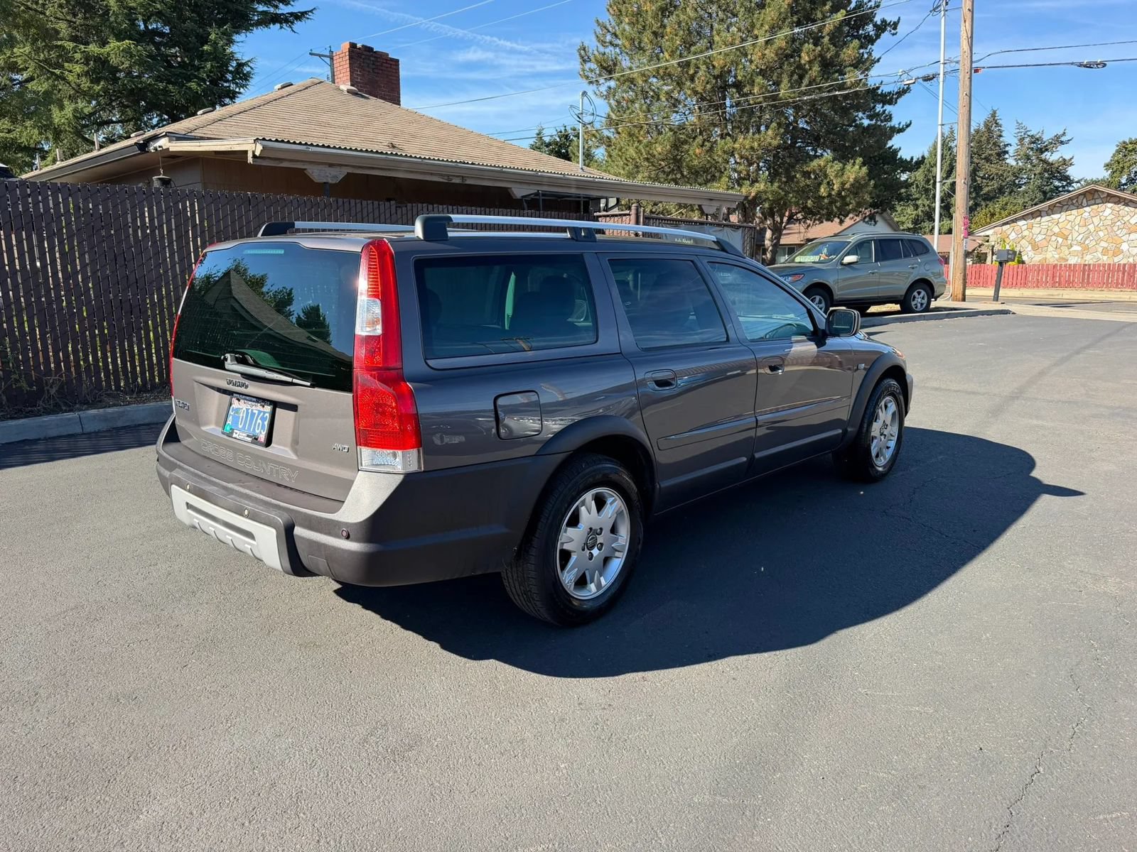 Used 2006 Volvo XC70 Ocean Race Edition AWD/4WD image 4