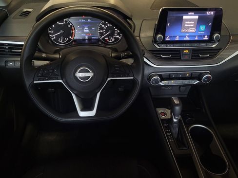 Used 2024 Nissan Altima 2.5 SV image 22