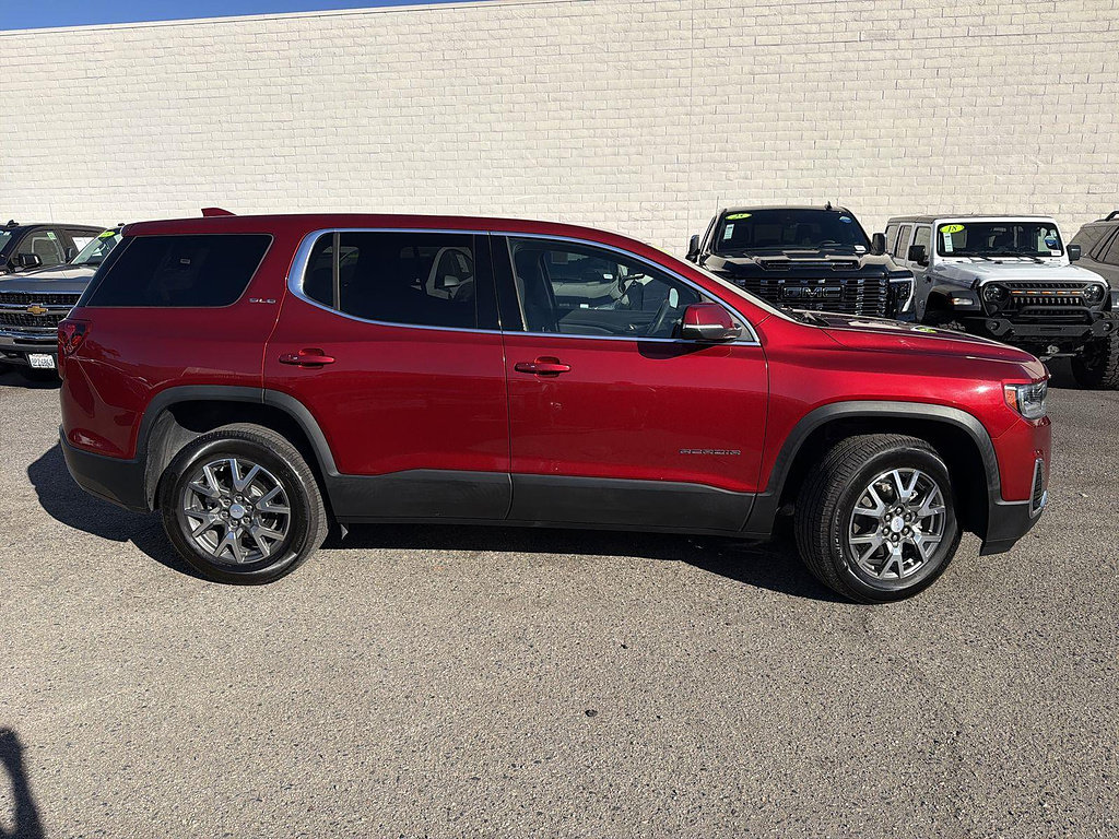Used 2023 GMC Acadia SLE FWD image 4