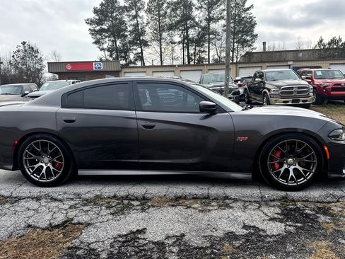 Used 2016 Dodge Charger SRT w/ Harman/Kardon Audio Group image 8