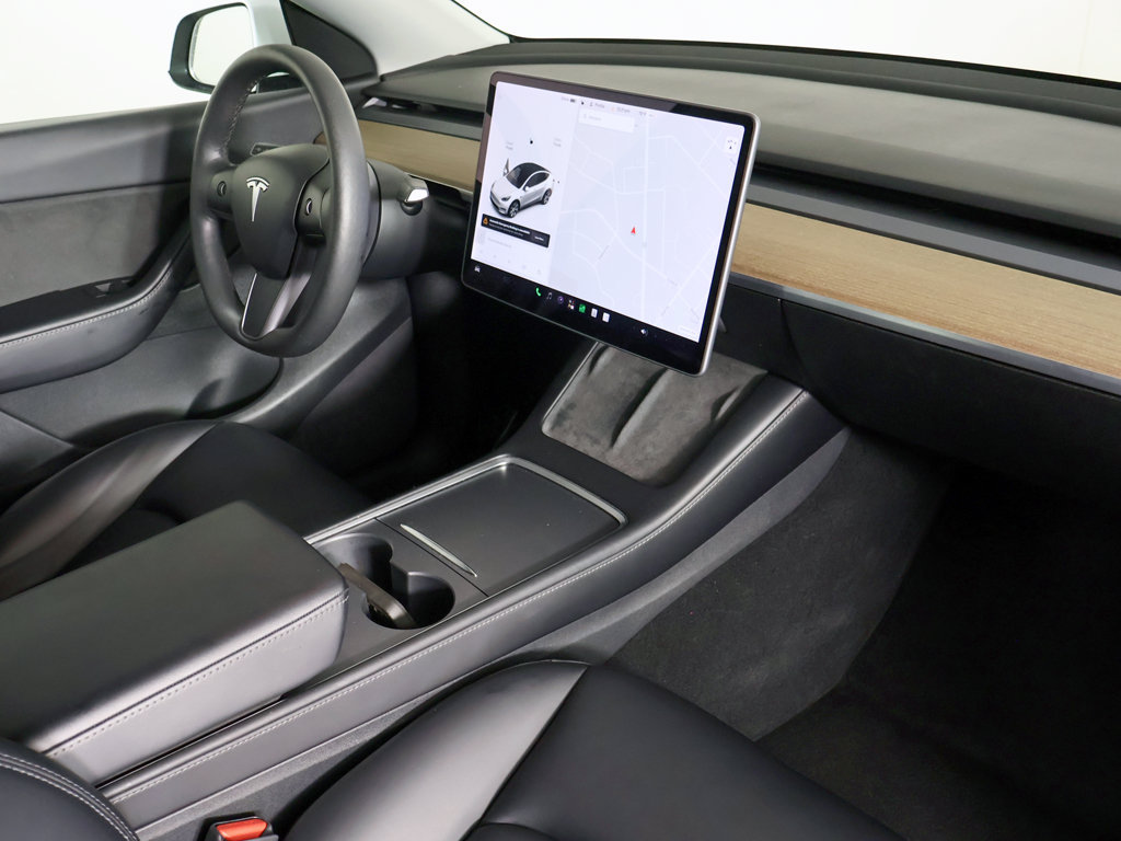 Used 2022 Tesla Model Y Long Range AWD/4WD image 29