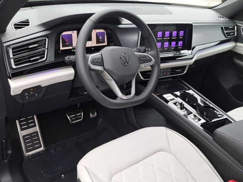 New 2026 Volkswagen Atlas Cross Sport SEL Premium R-Line AWD/4WD image 16