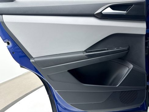 Used 2023 Volkswagen Taos SE image 30