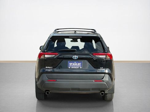 Used 2024 Toyota RAV4 LE image 7