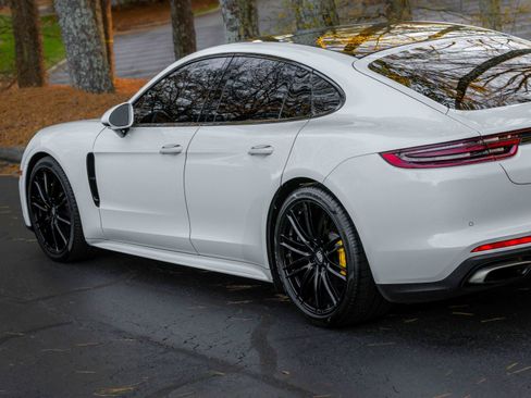 Used 2017 Porsche Panamera image 59