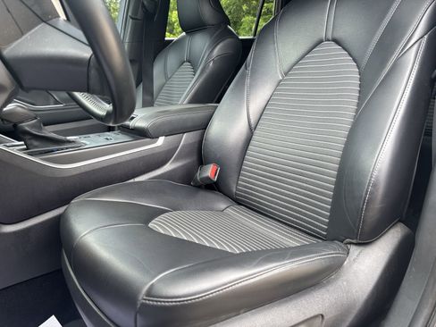 Used 2022 Toyota Highlander XSE FWD image 14
