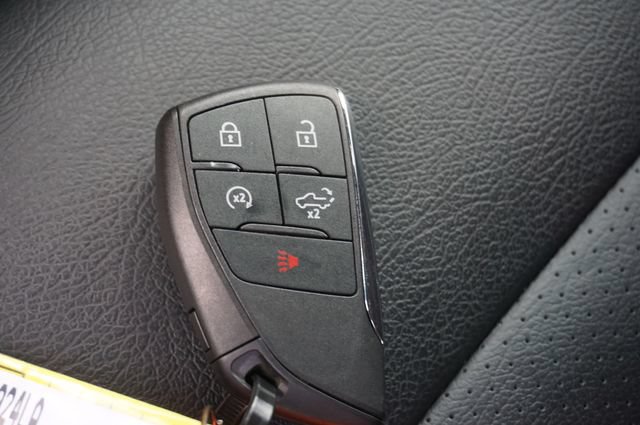 Used 2025 GMC Sierra 1500 Elevation w/ LPO, Elevation Black Package AWD/4WD image 25