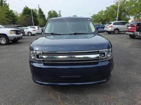 Used 2017 Ford Flex SE FWD image 2