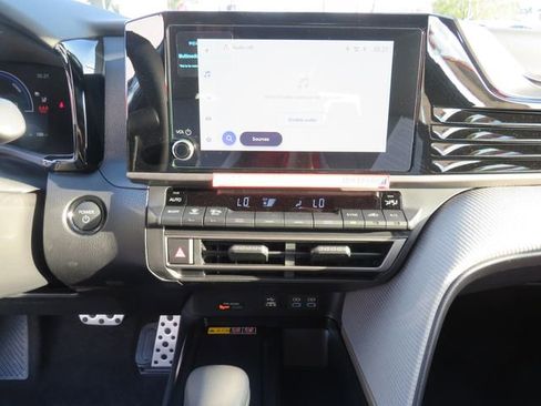 Certified 2026 Toyota Camry SE image 24