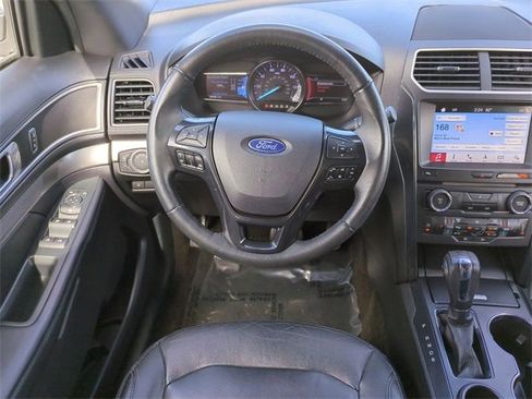 Used 2018 Ford Explorer XLT w/ Equipment Group 202A image 16