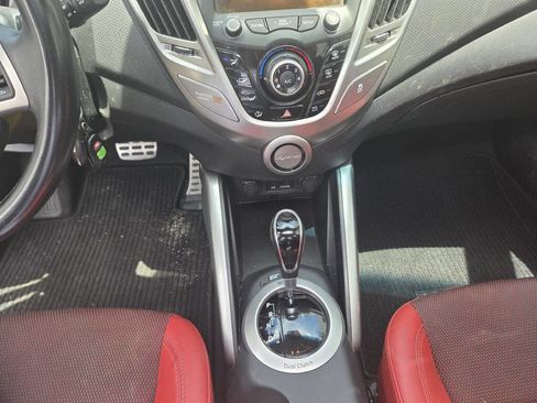 Used 2014 Hyundai Veloster w/ Style Package 02 FWD image 28