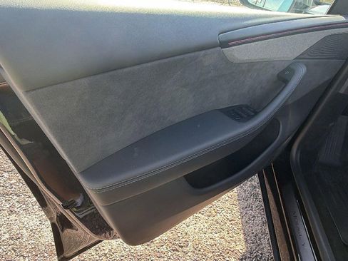 Used 2026 Tesla Model Y 2WD image 15