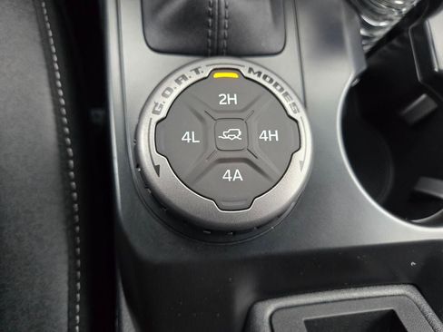 New 2025 Ford Bronco Badlands image 17