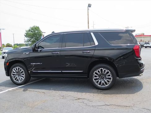 Used 2024 GMC Yukon Denali Ultimate AWD/4WD image 8