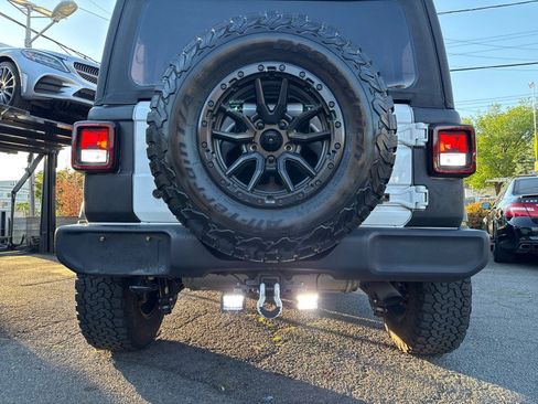 Used 2023 Jeep Wrangler Sport AWD/4WD image 14