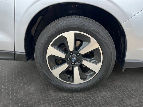 Used 2017 Subaru Forester 2.5i Limited AWD/4WD image 16
