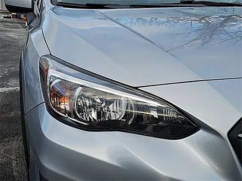 Used 2019 Subaru Crosstrek 2.0i Premium image 9