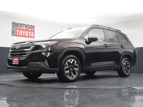 Used 2025 Subaru Forester Premium AWD/4WD image 35