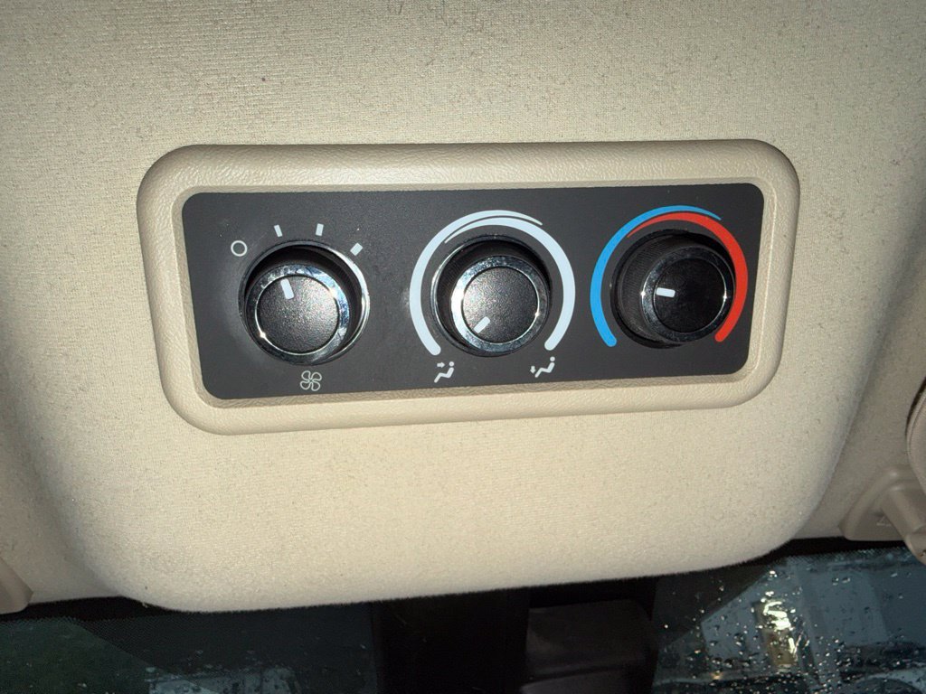 Used 2019 Chevrolet Express 3500 LT w/ LT Preferred Equipment Group RWD image 26