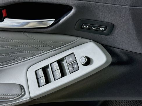 Used 2020 Toyota Avalon Limited w/ Advanced Safety Package FWD image 21