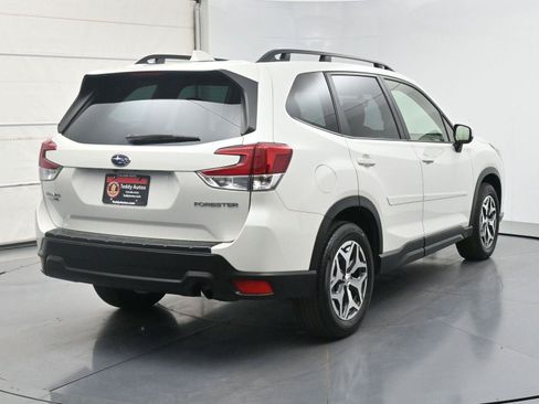Used 2023 Subaru Forester Premium AWD/4WD image 26