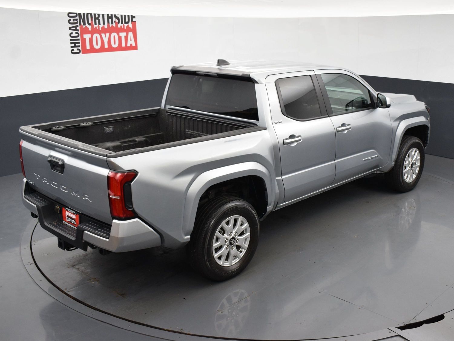 Used 2025 Toyota Tacoma SR5 AWD/4WD image 22