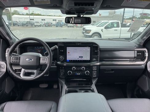 New 2026 Ford F250 Lariat w/ Lariat Premium Package image 6