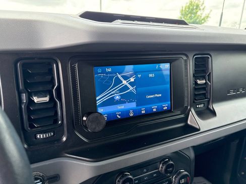 Used 2023 Ford Bronco Big Bend w/ Sasquatch Package AWD/4WD image 19