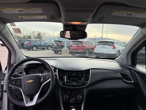 Used 2019 Chevrolet Trax LT w/ LT Convenience Package image 28