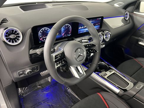 New 2026 Mercedes-Benz GLA 35 AMG 4MATIC image 18