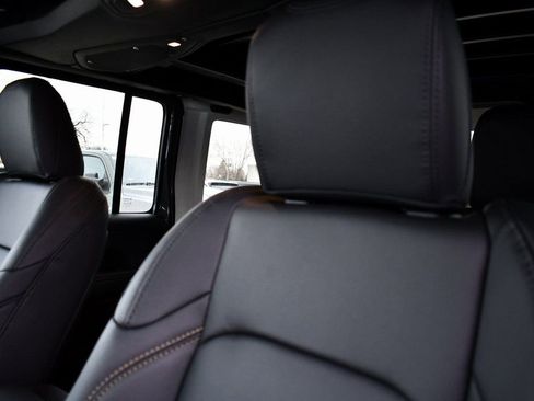 Used 2026 Jeep Wrangler Sahara image 12