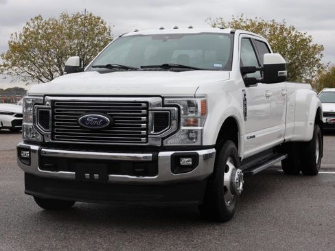 Used 2022 Ford F350 Lariat w/ Lariat Value Package image 6