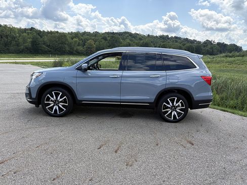 Used 2022 Honda Pilot Elite image 2
