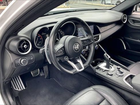 Used 2022 Alfa Romeo Giulia Sprint AWD/4WD image 13