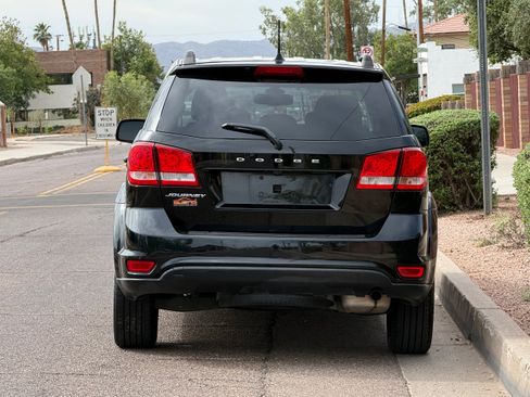 Used 2018 Dodge Journey SXT w/ Blacktop Package image 5