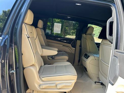Used 2024 Cadillac Escalade ESV Premium Luxury w/ LPO, Floor Liner Package AWD/4WD image 52