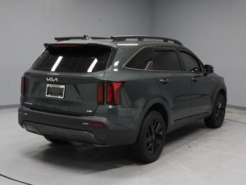 Used 2023 Kia Sorento S w/ Panoramic Sunroof Package AWD/4WD image 10