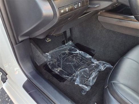 Used 2023 Toyota Camry SE image 44