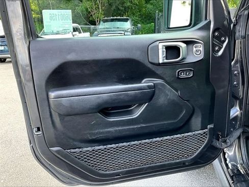 Used 2024 Jeep Wrangler Unlimited Rubicon AWD/4WD image 18
