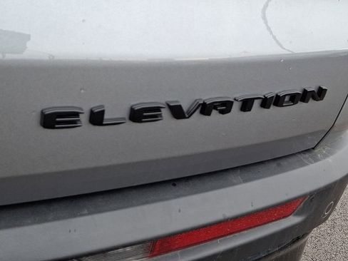 Used 2025 GMC Acadia Elevation w/ Elevation Premium Package image 31