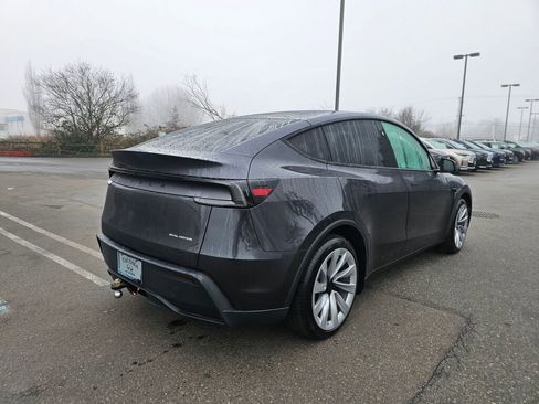 Used 2026 Tesla Model Y AWD image 7
