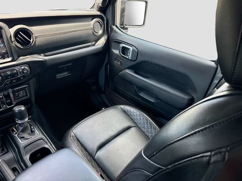 Used 2023 Jeep Wrangler Unlimited Sahara AWD/4WD image 26